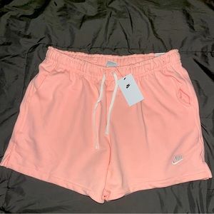 New Men’s Nike Standard Fit Shorts